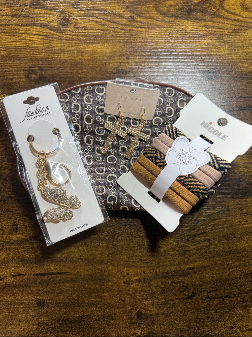 Unbranded Brown Patterned Cosmetic Pouch with Gold Accent Accessories